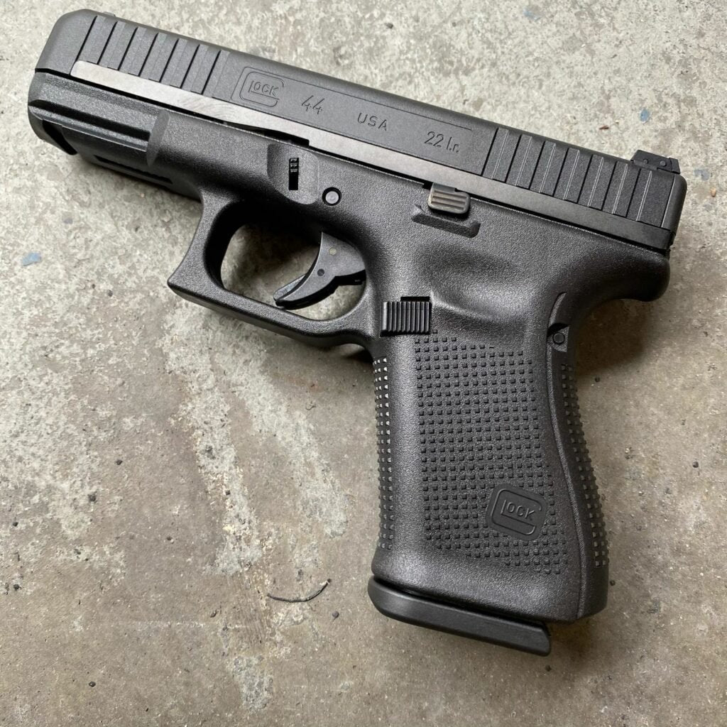 PISTOLA - GLOCK 44 - CALIBRE .22 LR